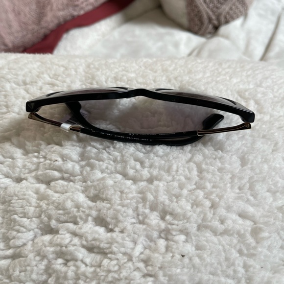 BURBERRY WOMANS SUNGLASSES - Picture 7 of 12